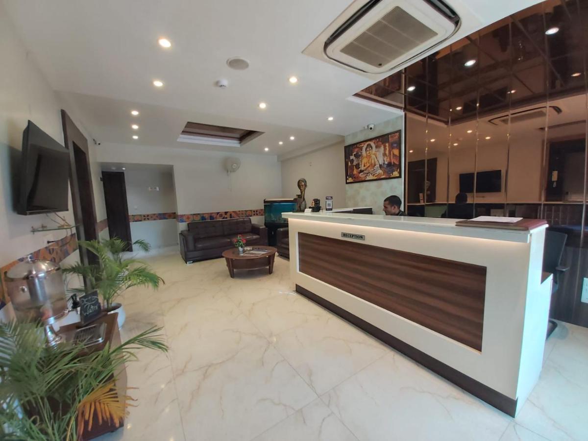 Hotel Ss Grandeur Λάκναου Εξωτερικό φωτογραφία
